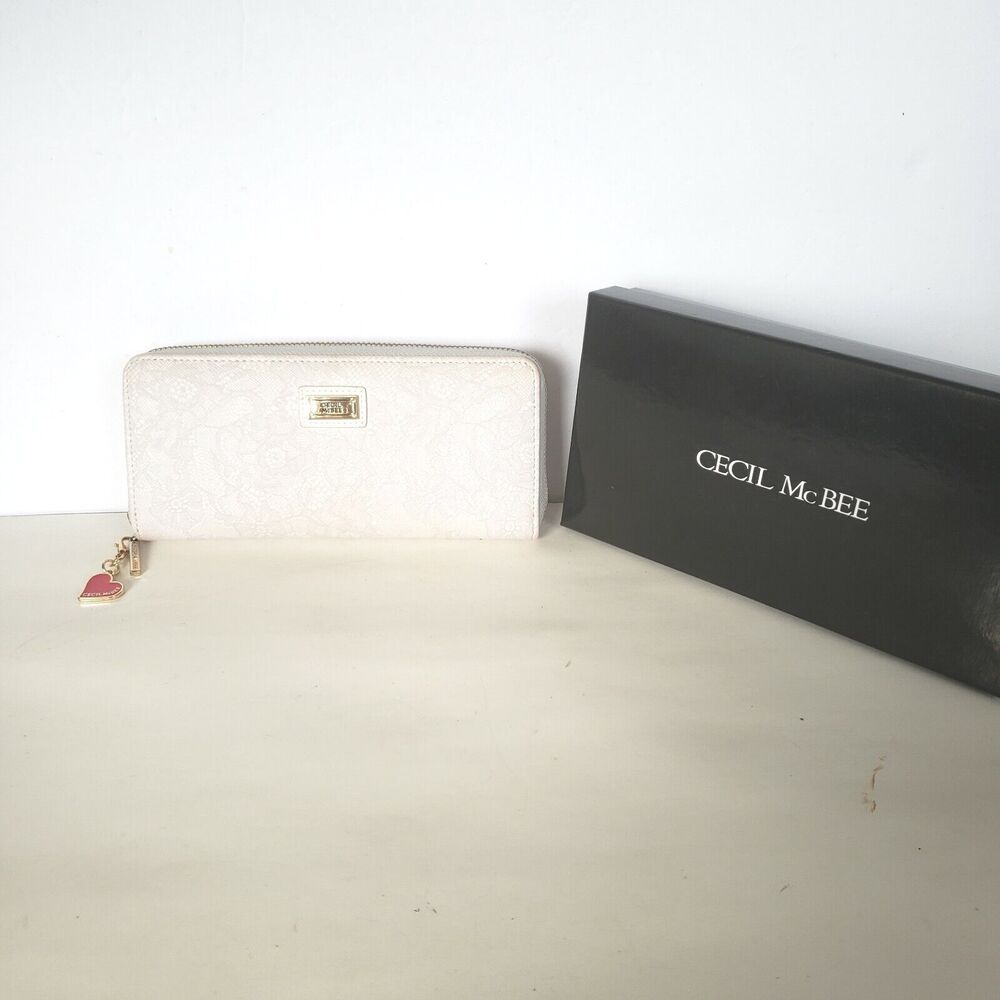 Cecil McBee Wallet Gray‎ Floral Large Long Card Bill Holder Clutch Zip Around